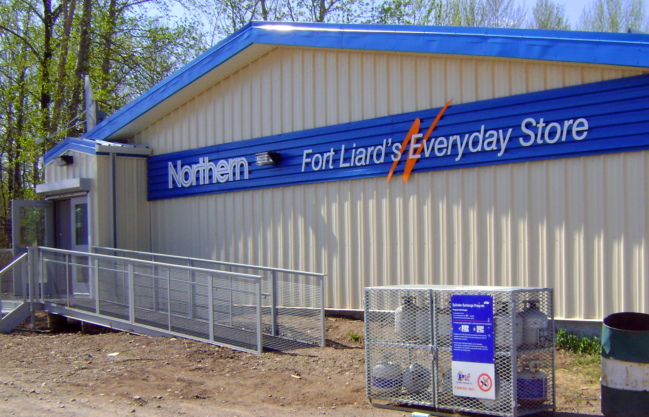 Fort Liard.jpg (2.23 MB)