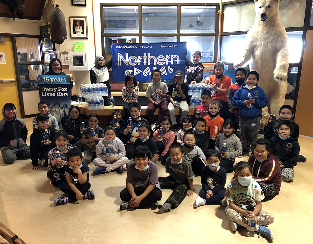 Sanikiluaq - Terry Fox.jpg (813 KB)